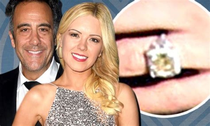 IsaBeall Quella Wikipedia, age, height, weight, husband, children, wedding photos, engagement ring, net worth