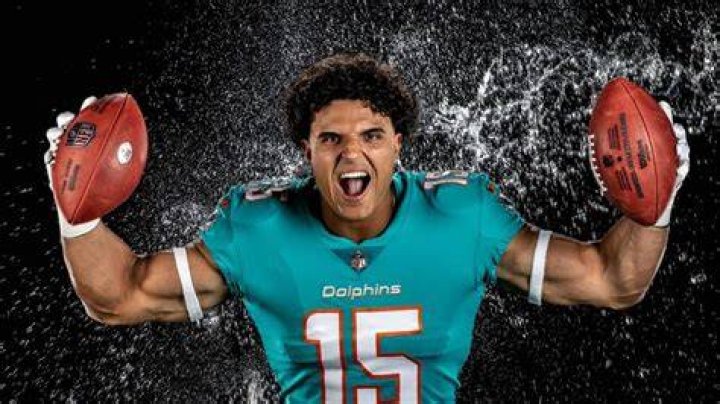 Jaelan Phillips: Career stats, height, weight, family, college, teams, salary, net worth