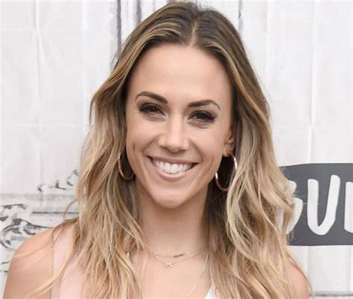 Jana Kramer in Bathing Suit Says "Happy Sunday" — Celebwell