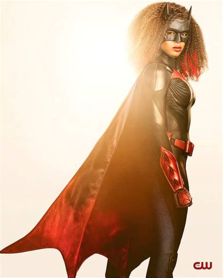 Javicia Leslie Rocks The New Batwoman Suit For The First Time In New Pics!