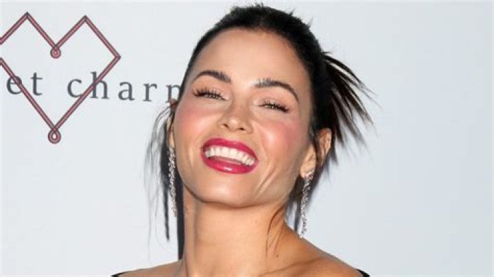 Jenna Dewan Shares Swimsuit Photo "Soaking Up the Sun" — Celebwell
