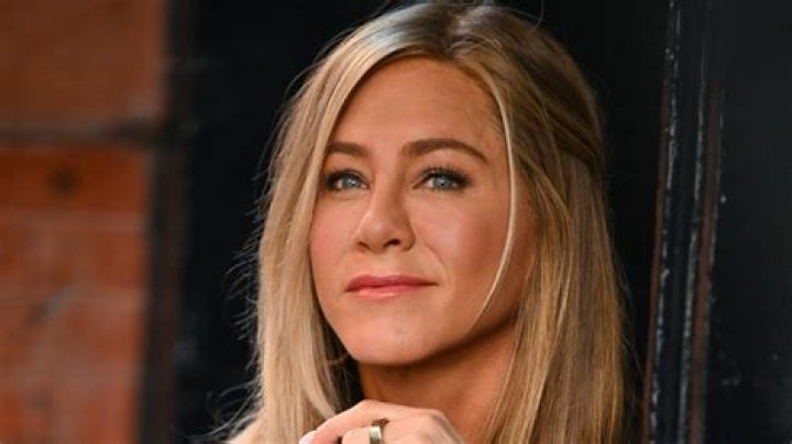 Jennifer Aniston Shares The Cutest Throwback Pic Of Her As A Child