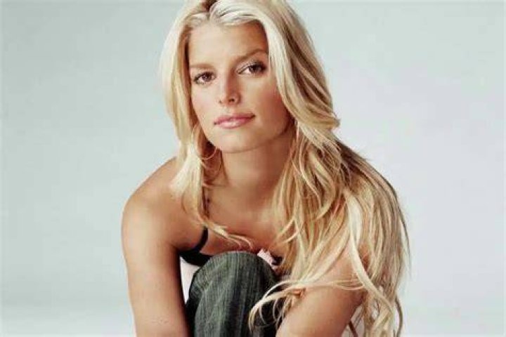 Jessica Simpson ‘Doesn’t Care’ What Ex John Mayer Thinks Of Her New Memoir