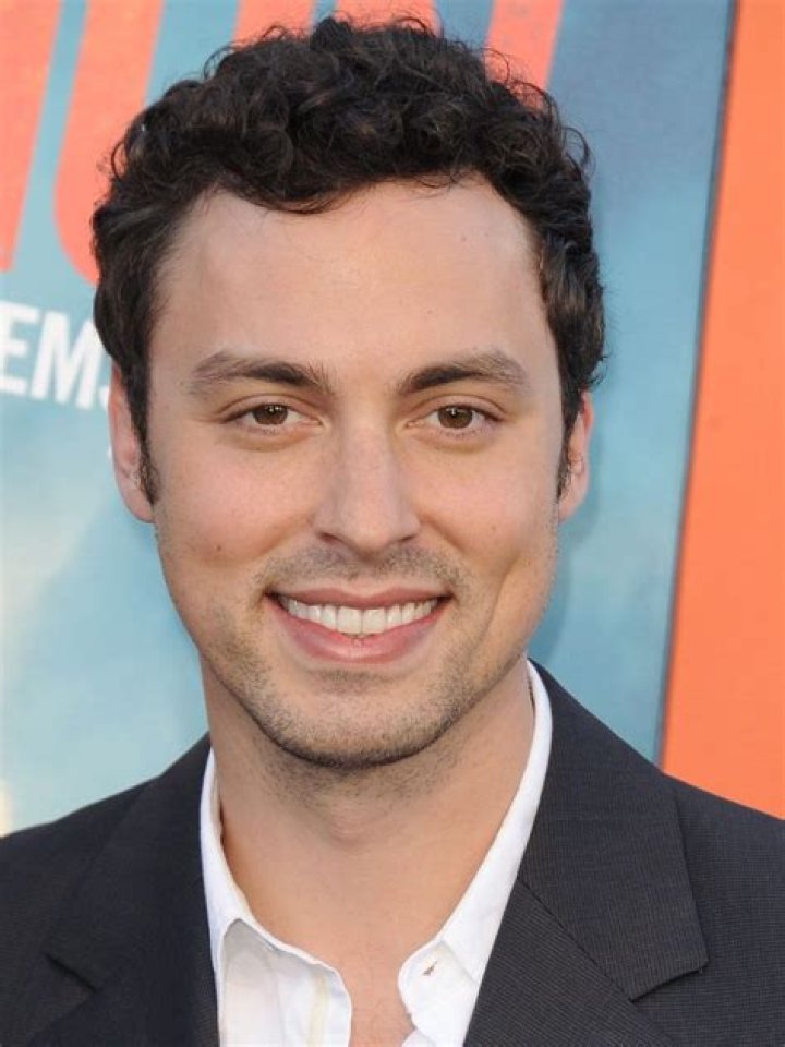 John Francis Daley Biography - Facts, Childhood, Family Life & Achievements