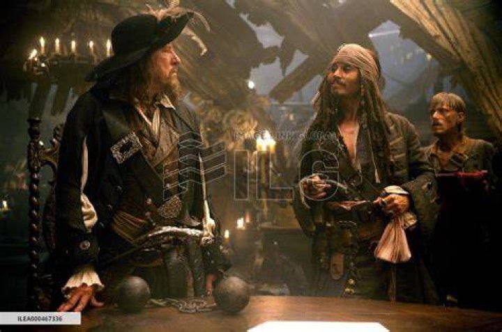 Johnny Depp Wants Russell Brand In Pirates Of The Caribbean 5