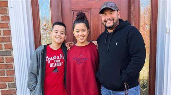 Jon Gosselin, Daughter Hannah And Son Collin Pose Together Happily In Christmas Pic