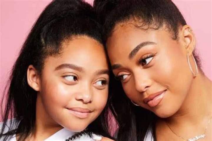 Jordyn Woods Couldn’t Waste A Good Makeup Look And Filmed New Videos With her Sister, Jodie, Showing Their Dance Moves