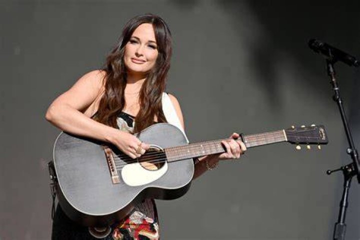 Kacey Musgraves Announces She’s Selling Her Clothes As Part Of Tornado Relief