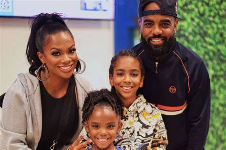 Kandi Burruss’ Photo With Her Two Kids Has Fans In Awe