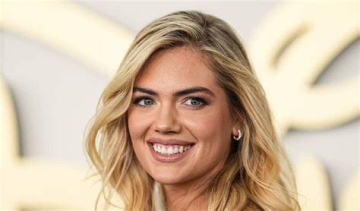 Kate Upton Biography - Facts, Childhood, Family Life & Achievements