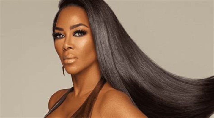 Kenya Moore Reportedly ‘Feeling Confident’After Dropping Some Pounds – Isn’t ‘Putting Any Pressure’ On Herself, Source Says