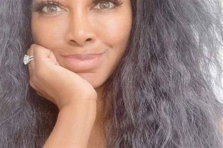 Kenya Moore Sets The Internet Ablaze With Photo Of Her Hard Abs