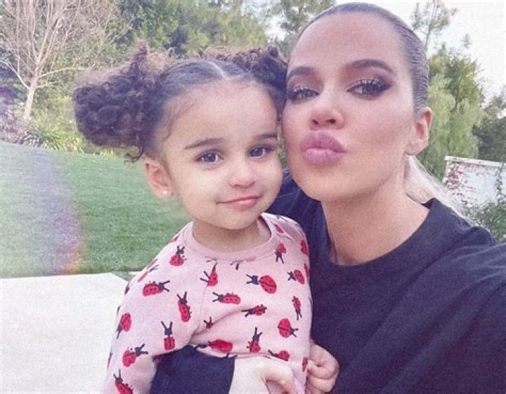 Khloe Kardashian Got The Sweetest Valentine’s Day Thanks To Rob Kardashian As Baby Daddy Tristan Thompson Tries To Win Her Back
