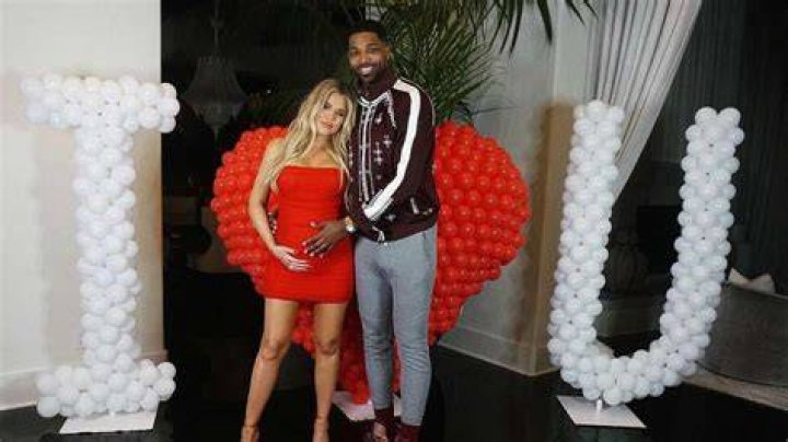 KUWTK: Khloe Kardashian Gets Romantic Surprise From Tristan Thompson Before Valentine’s Day