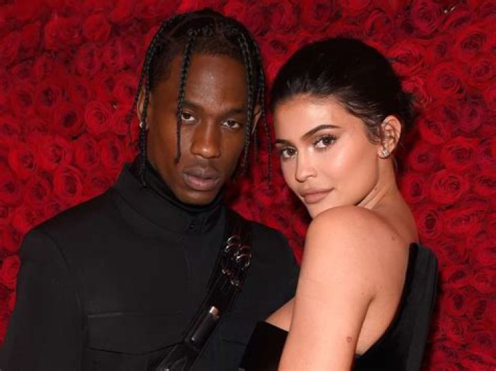 Kylie Jenner And Travis Scott Were Spotted Having Dinner Together – They Reportedly Plan A Vacay To Work On Their Relationship Following The Cheating Rumors