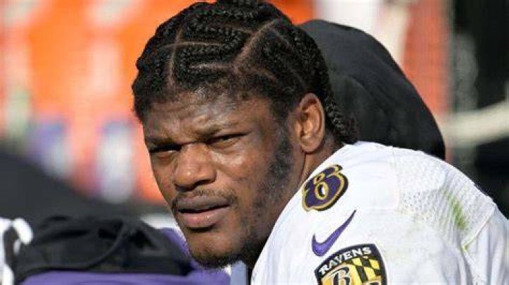 Lamar Jackson age, height, ethnicity, family, college, 40 time, draft, trade, net worth, Instagram