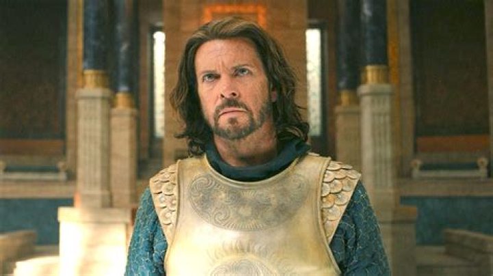 Latest ‘Game of Thrones’ News: ‘House’ star details his disastrous first day on set as fans lose it over GRRM’s message about incest