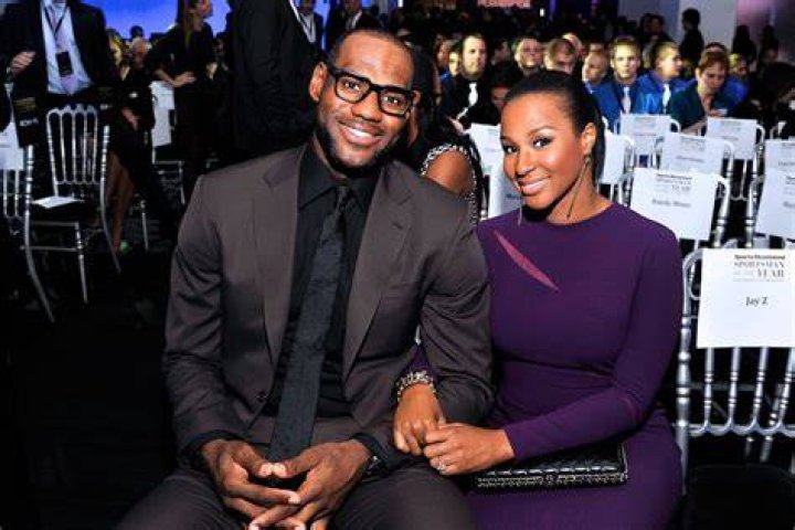 LeBron James’s Wife, Savannah James, Stole The Spotlight In This Video For This Reason As She Watched Drake Behave Like A School Boy After The Baby Mama Sophie Brussaux Controversy