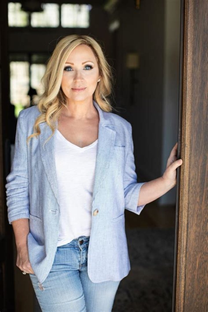 Leigh-Allyn Baker Bra Size, Age, Weight, Height, Measurements