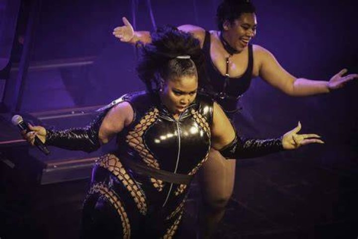 Lizzo Fights Back Against Social Media Troll Who Criticized Her Weight