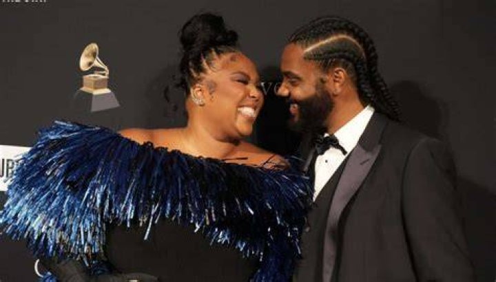 Lizzo first appeared on the red carpet in the company of her boyfriend Myke Wright