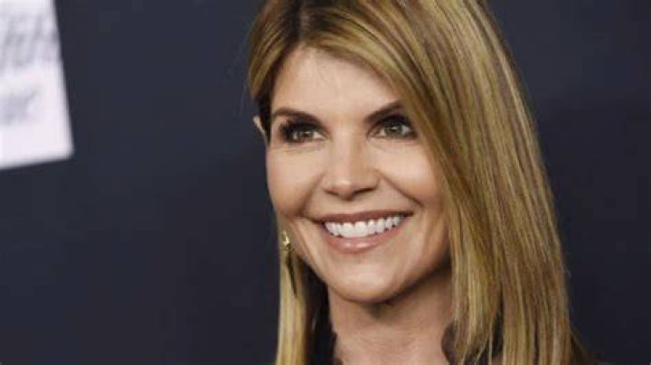 Lori Loughlin Reportedly ‘Hopeful’ She Can One Day Make A Successful Return To Her Acting Career After Serving Her Jail Sentence