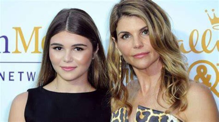 Lori Loughlin’s Daughter Olivia Jade Is ‘Furious’ Over College Admissions Scandal, So Why Didn’t She Fill Out Her Own Forms?