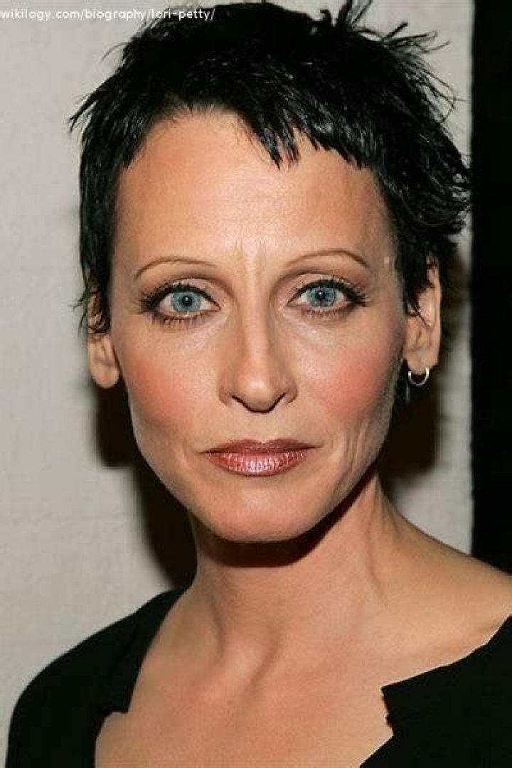 Lori Petty Biography - Facts, Childhood, Family Life of Actress