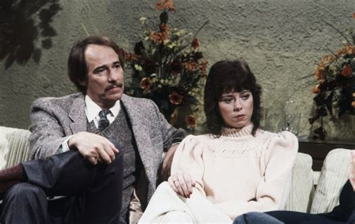 Mackenzie Phillips Biography - Facts, Childhood, Family Life & Achievements
