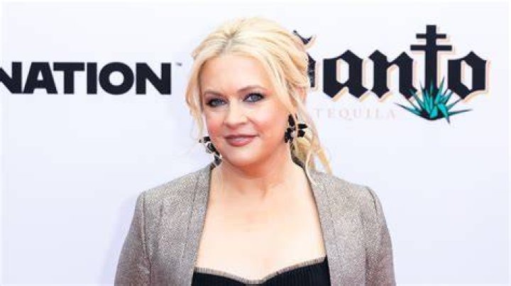 Melissa Hart Biography - Facts, Childhood, Family Life & Achievements