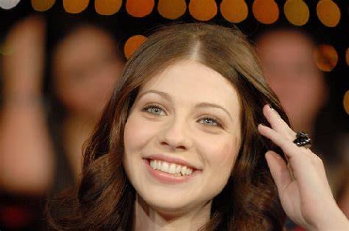 Michelle Trachtenberg – Height, Weight, Bra Size, Measurements & Bio