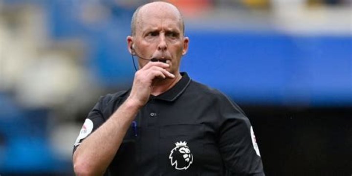 Mike Dean (refree) salary and net worth explored