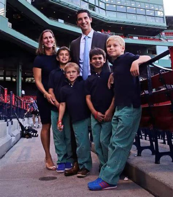 Mike Hazen family, wife, children, parents, siblings