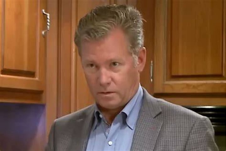 Mike Manzi Wiki, age, wife, kids, family, profession, released, Catch A Predator, Chris Hansen, today