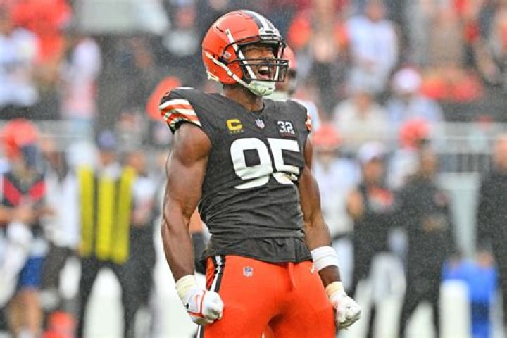Myles Garrett age, height, ethnicity, family, college, 40 time, draft, trade, net worth, Instagram