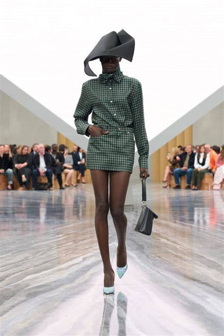 Naomi Campbell, David Beckham, and other stars at the Dior menswear show