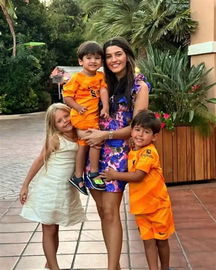 Natália Loewe Wiki, age, birthday, Alisson Becker wife, kids, doctor, Instagram, net worth