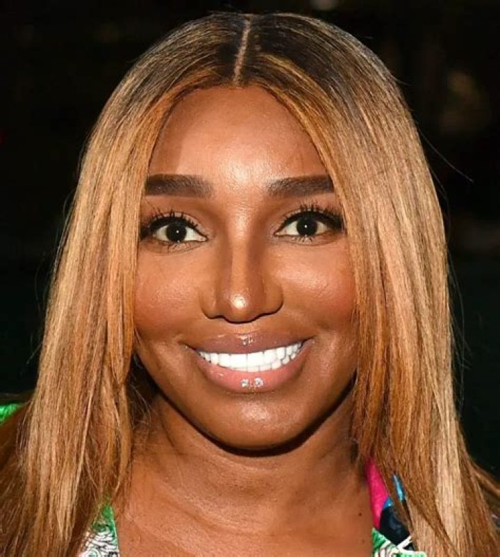 NeNe Leakes’ Live Video From Her Linnethia Lounge