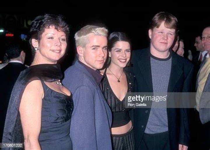 Neve Campbell parents: Gerry Campbell, Marnie Campbell
