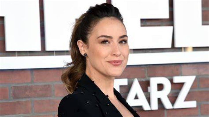 New Amsterdam Star Alison Luff Shares Swimsuit Photo From Positano