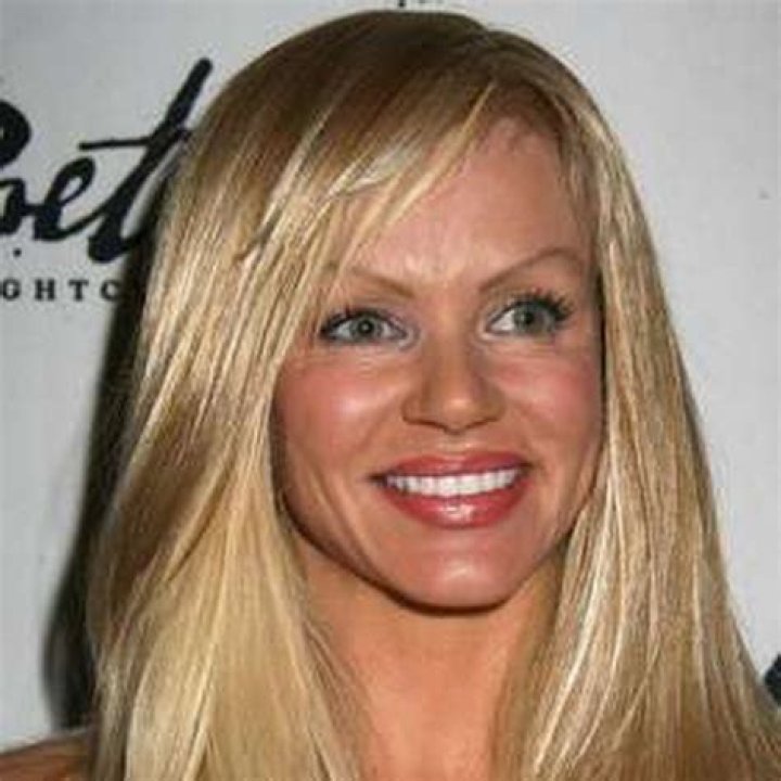 Nikki Ziering Biography – Facts, Childhood, Achievements