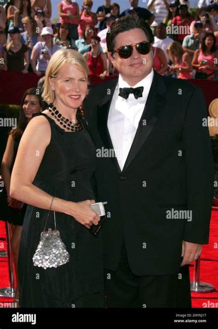 Oliver Platt Biography - Facts, Childhood, Family Life & Achievements