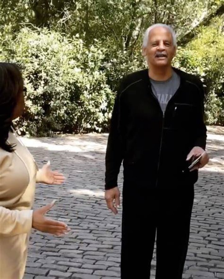 Oprah Winfrey And Boyfriend Stedman Graham Reunite After Self-Isolation Precaution