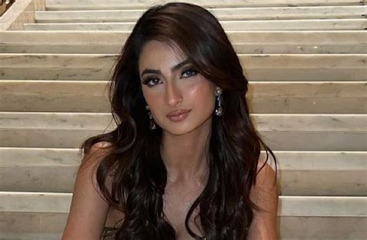 Palak Tiwari in Bathing Suit Shares a Special Shot — Celebwell