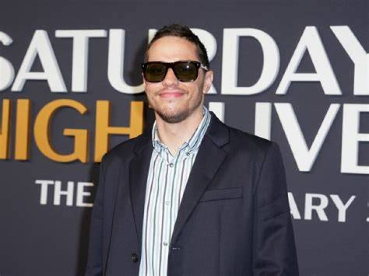 Pete Davidson Jokes About Big Sean’s Size After He Bombs Comedy Set