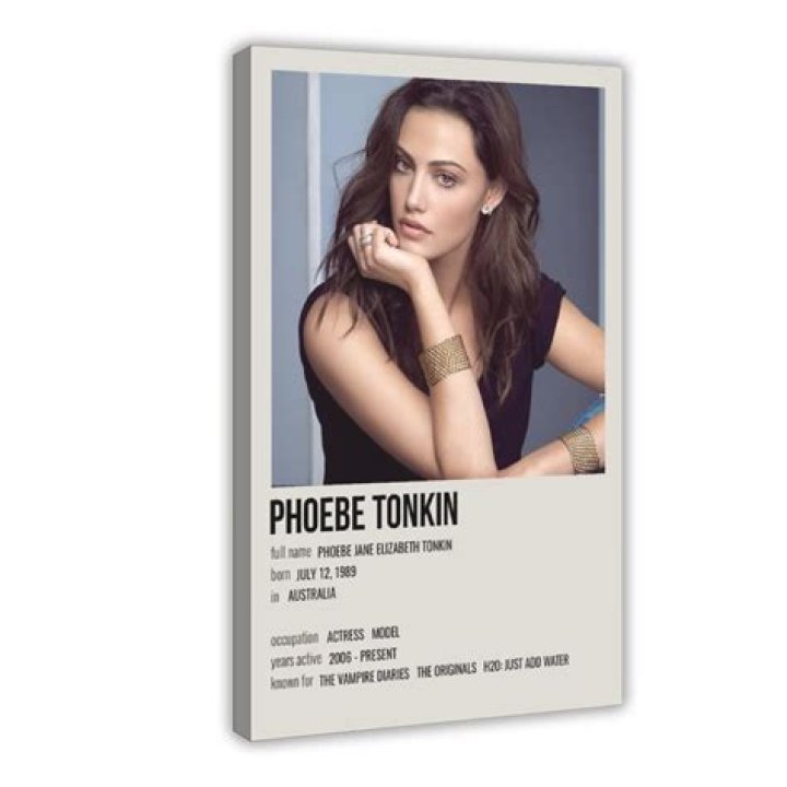 Phoebe Tonkin Biography - Facts, Childhood, Family Life & Achievements of Actress