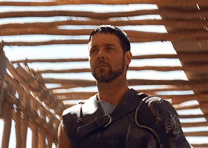 Photos Of Russell Crowe With His Hand Down His Pants Goes Viral