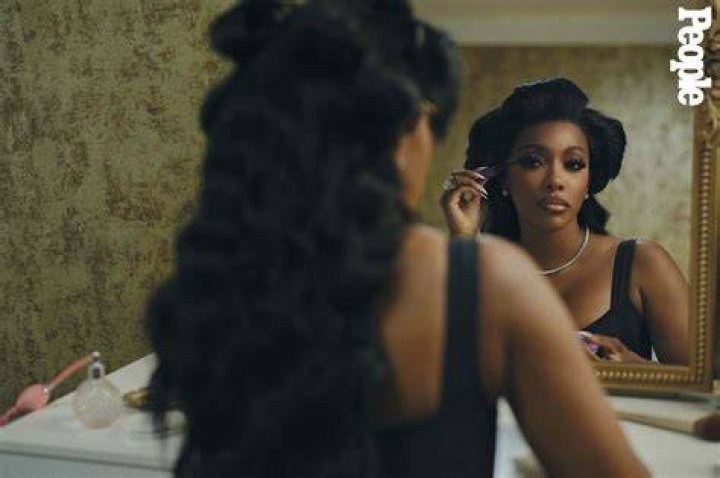 Porsha Williams’ Latest Photo Has Fans Laughing In The Comments
