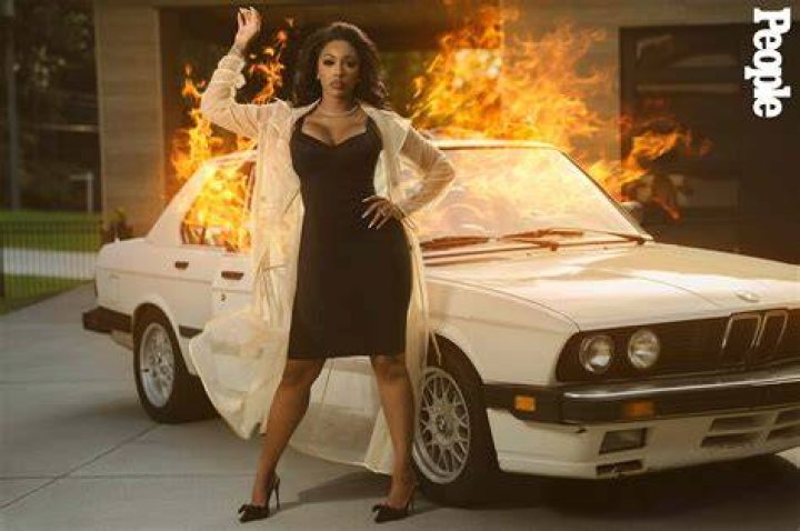 Porsha Williams Reveals Her New Clothing Line – She Puts Her Best Assets On Display In This Video And Fans Are In Awe