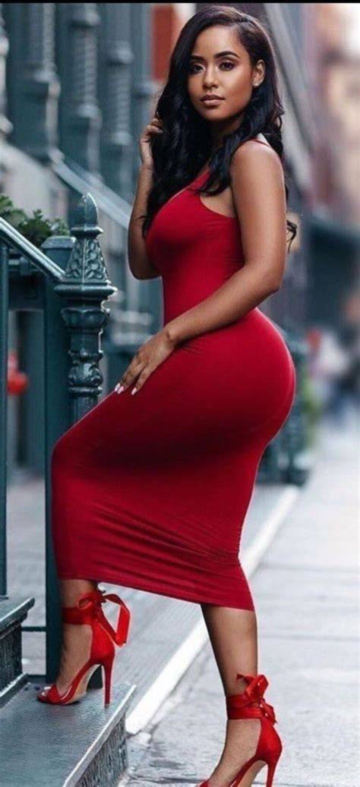 Porsha Williams Rocks Her Pregnancy Curves In A Tight Red Dress